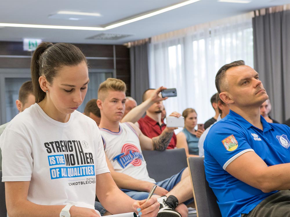 konsultacje z klientami